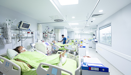 Quelle: iStock, ©JazzIRT Krankenhausstation – Deutsche Assistance